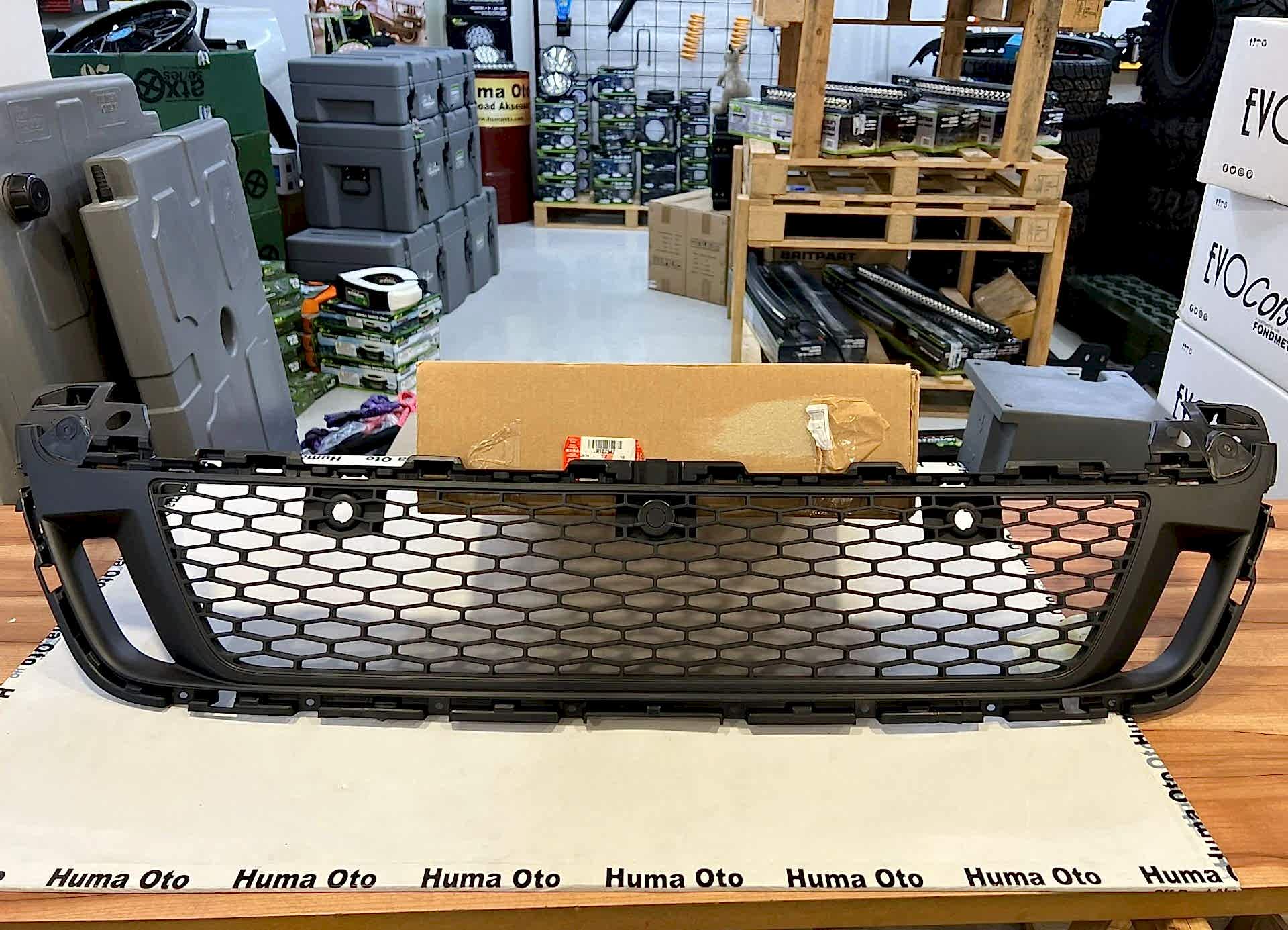 LR127547 Ön Tampon Izgarası Discovery Sport